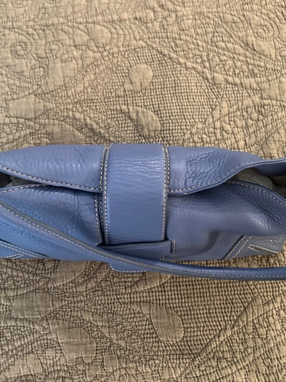 Ann Taylor Periwinkle Light Blue Pebbled Leather Magnetic Clasp Handle Clutch